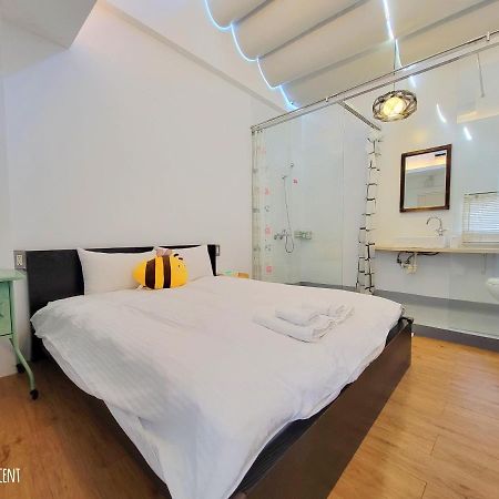 Honey House Tainan Bed & Breakfast Exterior photo